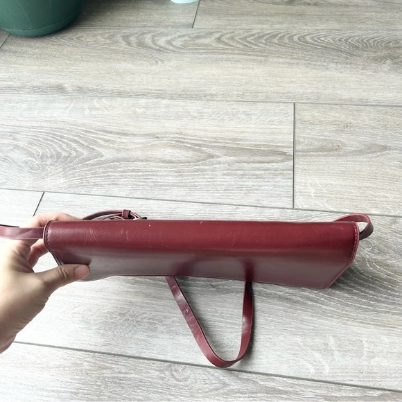 Darling Red Faux Leather Clutch Shoulder Bag - Picture 8 of 14